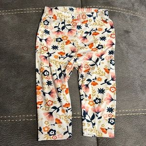 Just Lizzy baby girl leggings size 6-9 months cute floral in great condition.